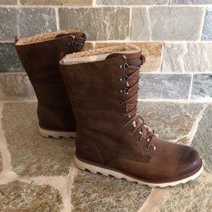 Sorel brown lace up boots